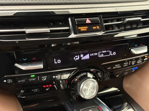 Used 2022 Acura MDX SH-AWD w/ Advance Package image 27