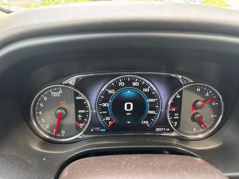 Used 2019 GMC Acadia Denali w/ Technology Package FWD image 11
