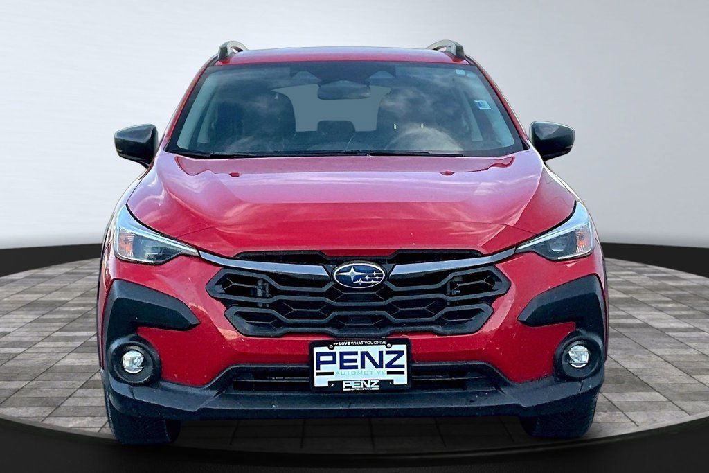 Used 2024 Subaru Crosstrek 2.0i Premium AWD/4WD image 2
