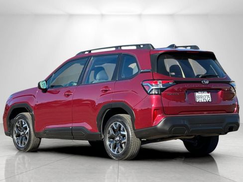Used 2025 Subaru Forester image 5