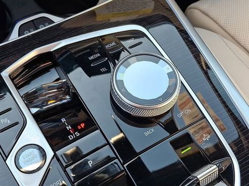 New 2026 BMW X7 M60i AWD/4WD image 14