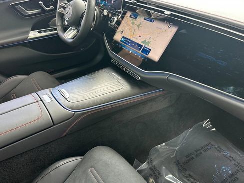 Used 2025 Mercedes-Benz E 53 AMG e 4MATIC Sedan image 34