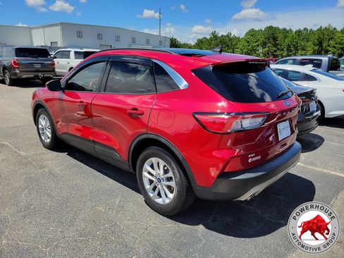 Certified 2020 Ford Escape SE FWD image 3