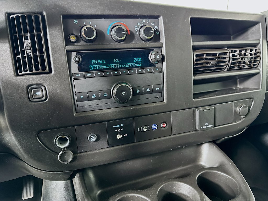 Used 2020 Chevrolet Express 2500 RWD image 12