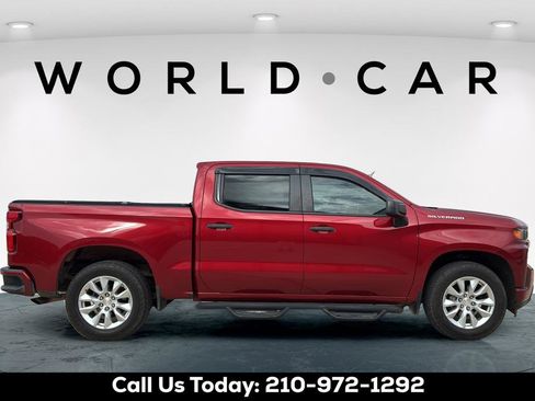 Used 2020 Chevrolet Silverado 1500 Custom w/ Custom Value Package image 11