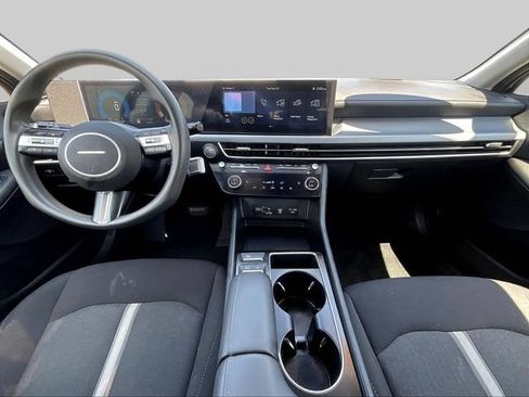 Used 2025 Hyundai Sonata SEL AWD/4WD image 9
