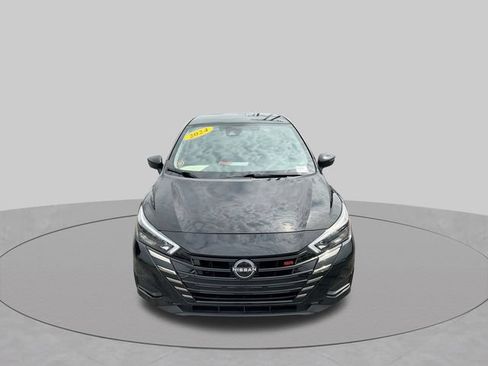 Used 2024 Nissan Versa SR FWD image 9