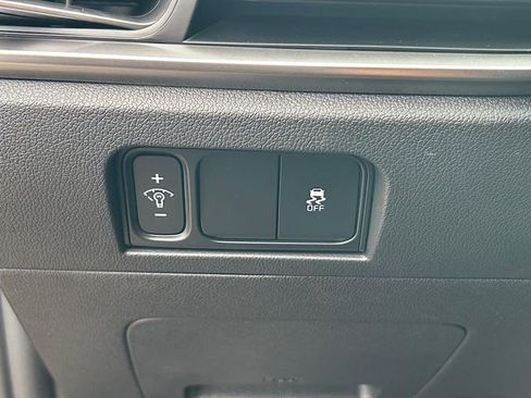 New 2025 Kia Sorento S image 18