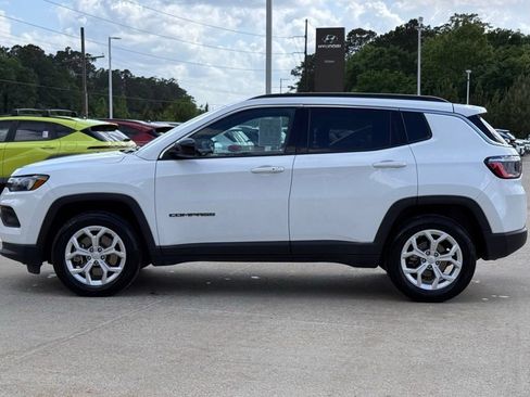 Used 2024 Jeep Compass Latitude AWD/4WD image 10