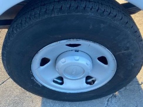 Used 2009 Ford F250 XL image 13