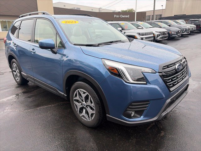 Used 2024 Subaru Forester Premium w/ Pop Package 2 AWD/4WD image 2