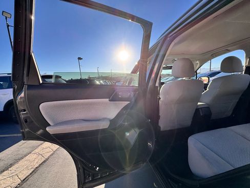 Used 2018 Subaru Forester 2.5i Premium image 23