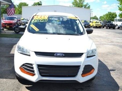 Used 2016 Ford Escape S FWD image 3