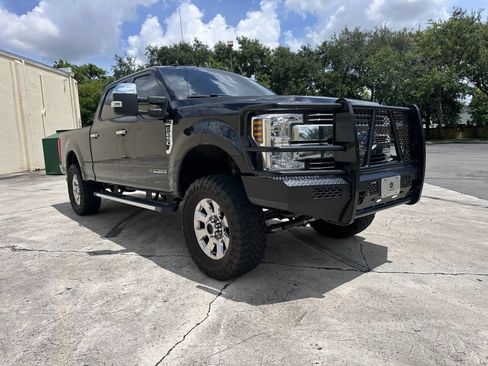 Used 2019 Ford F250 Lariat w/ Chrome Package AWD/4WD image 3