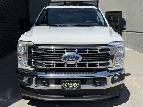 Used 2025 Ford F350 XLT w/ FX4 Off-Road Package AWD/4WD image 4