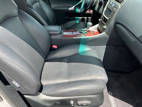 Used 2007 Lexus IS 250 RWD image 16