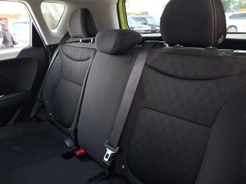Used 2017 Kia Soul FWD image 9