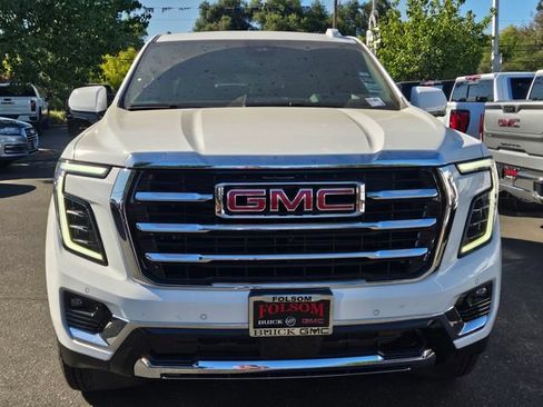 New 2026 GMC Yukon Elevation w/ Elevation Premium Package AWD/4WD image 2