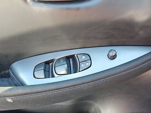 Used 2025 Nissan Leaf S FWD image 26