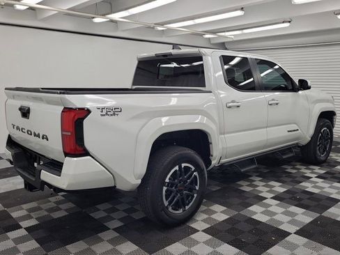 Used 2024 Toyota Tacoma TRD Sport w/ TRD Sport Upgrade Package RWD image 6