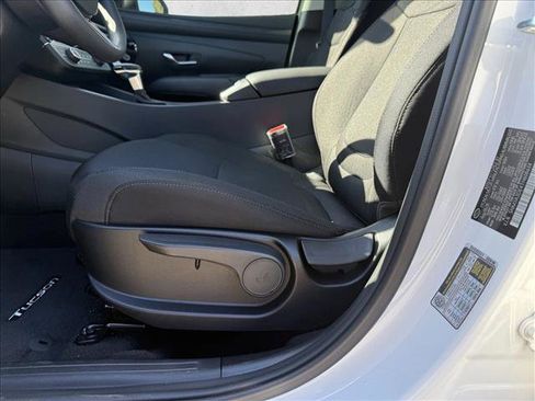 New 2026 Hyundai Tucson SE image 4