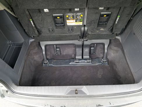 Used 2023 Toyota Sienna XLE FWD image 59