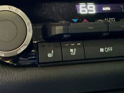 Used 2024 Toyota Tundra Limited w/ Power Package image 22