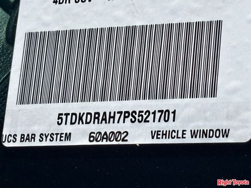 Used 2023 Toyota Highlander XSE image 32