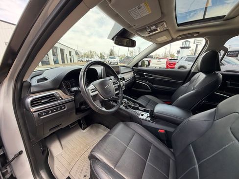 Used 2022 Kia Telluride SX w/ Nightfall Edition Package image 10