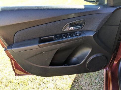 Used 2015 Chevrolet Cruze LT w/ RS Package image 12