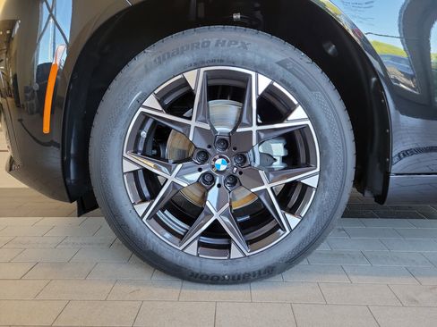 New 2026 BMW X3 xDrive30i w/ M Sport Package AWD/4WD image 11
