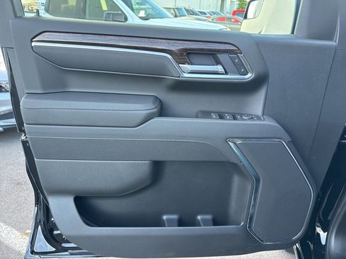 New 2026 GMC Sierra 1500 Elevation image 13