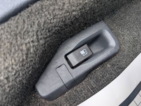 Used 2014 Subaru Outback 2.5i Premium image 35