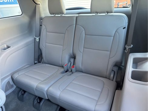 Used 2023 GMC Acadia SLT FWD image 36