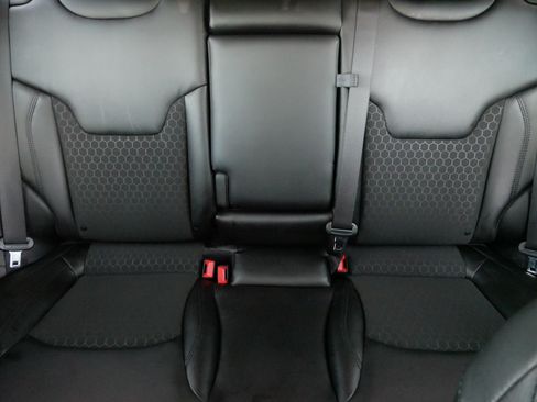 Used 2021 Jeep Compass Latitude AWD/4WD image 13