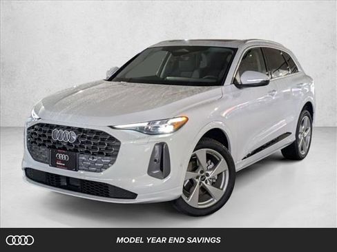 New 2025 Audi Q5 Premium Plus image 1