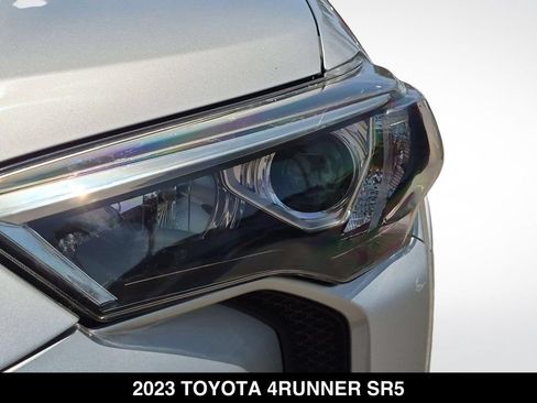 Used 2023 Toyota 4Runner SR5 AWD/4WD image 10