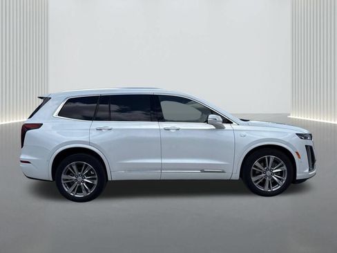 Used 2023 Cadillac XT6 Premium Luxury w/ Technology Package AWD/4WD image 4