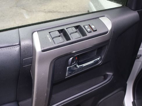 Used 2024 Toyota 4Runner SR5 RWD image 7