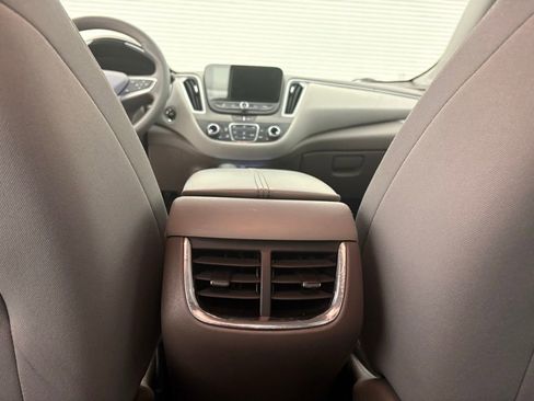 Used 2024 Chevrolet Malibu LT FWD image 37