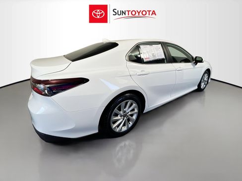 Used 2023 Toyota Camry LE image 4