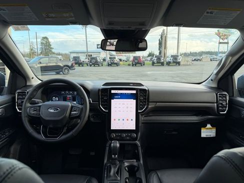 New 2025 Ford Ranger Lariat w/ FX4 Off-Road Package image 23