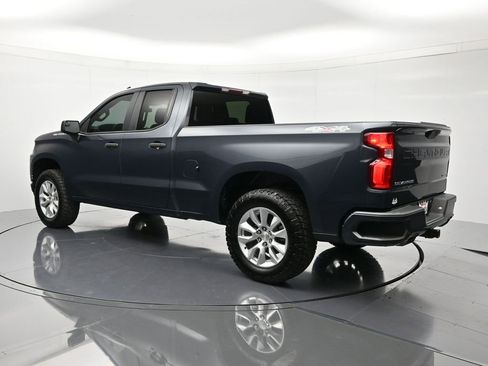Used 2020 Chevrolet Silverado 1500 Custom w/ Custom Value Package image 7