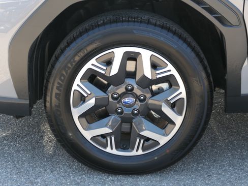 Certified 2026 Subaru Forester Premium AWD/4WD image 10