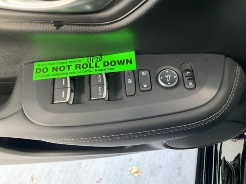 New 2026 Honda HR-V EX-L image 6