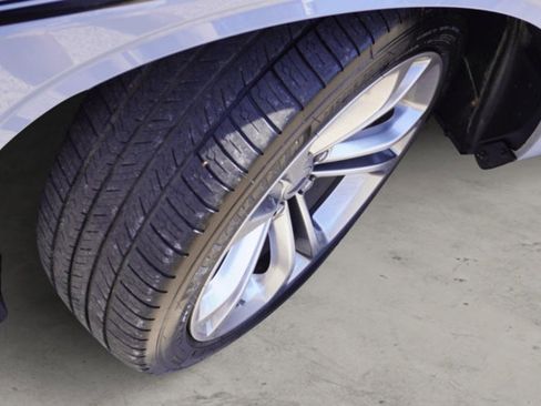 Used 2022 Dodge Challenger R/T image 11