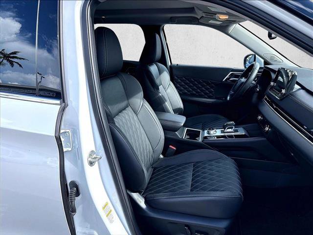 Used 2023 Mitsubishi Outlander SEL FWD image 9