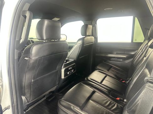 Used 2019 Ford Expedition XLT w/ Equipment Group 202A RWD image 23