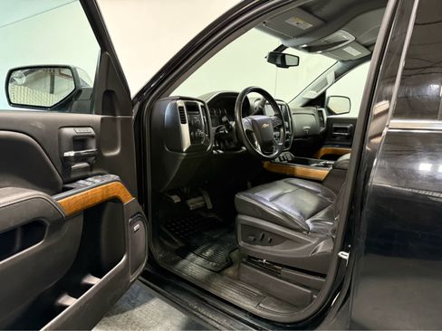 Used 2018 Chevrolet Silverado 1500 LTZ w/ Sport Package image 13