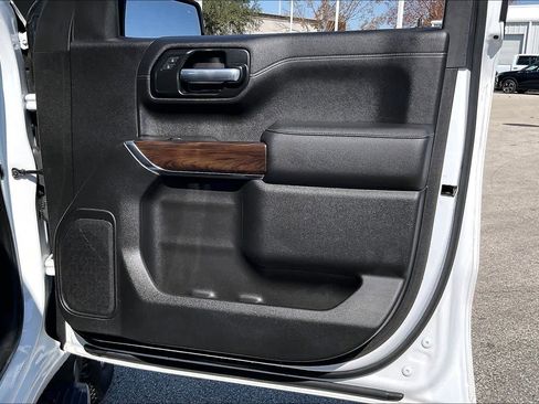 Used 2019 GMC Sierra 1500 SLT image 18